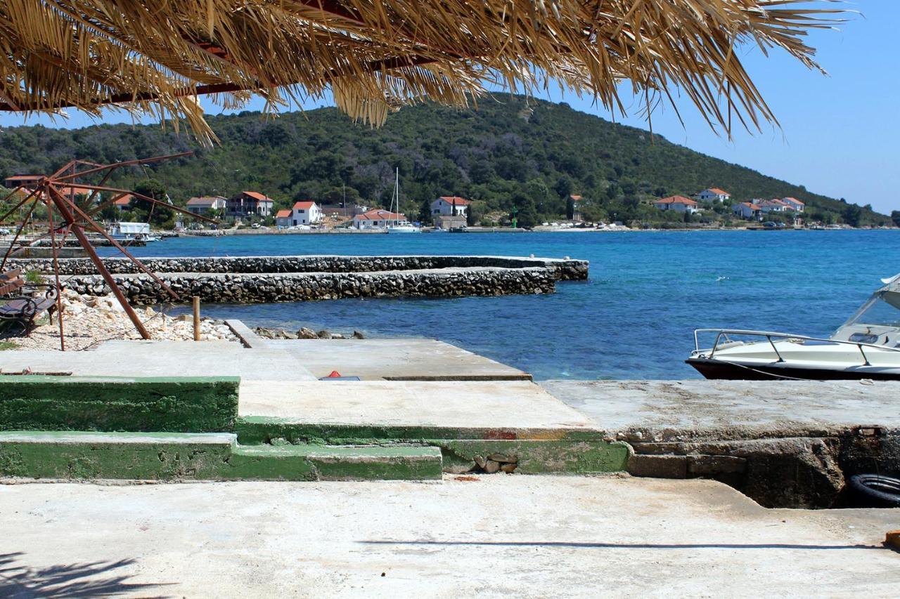Apartments By The Sea Brgulje, Molat - 6241 Luaran gambar